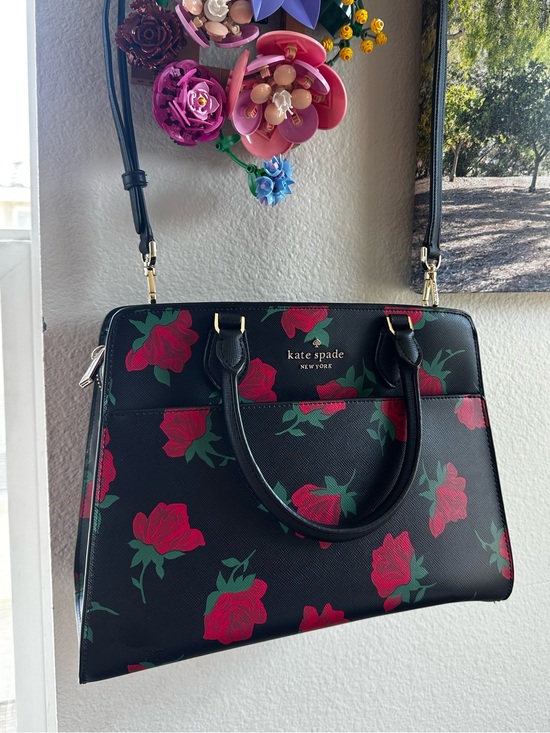 kate spade Handbags - Kate Spade New York satchel stunning black leather bold red rose print EUC